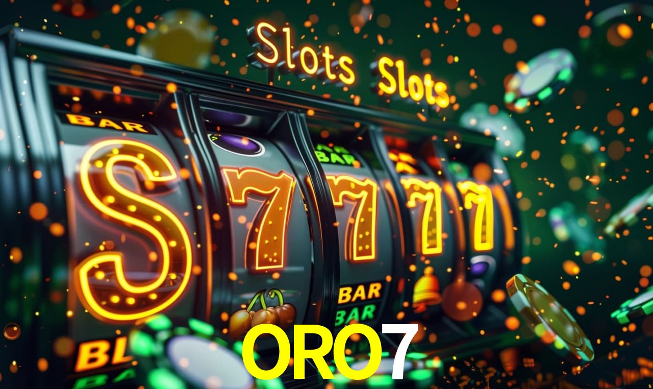 Una escena digital vívida inspirada en casino con ORO7 mostrado prominentemente, luces brillantes, fichas, cartas y acentos dorados.